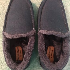 Deer Stags Men’s 10W Slipperooz Warm Slippers Navy Blue
